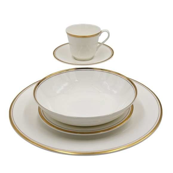 Royal Doulton Gold Concord English Fine Bone China 5 Piece Place Setting H 5049 - Picture 2 of 9